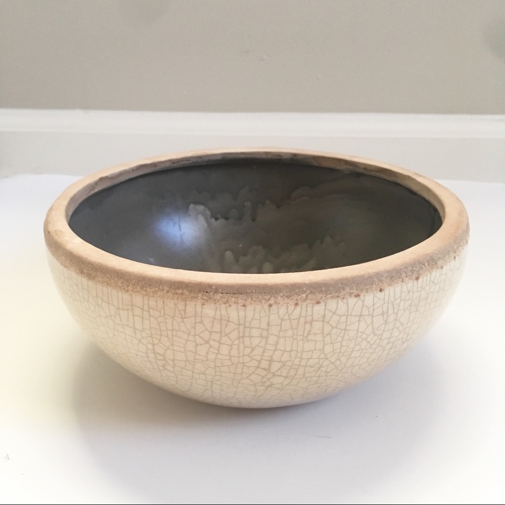 Ethan Allen handcrafted decorative pottery bowl